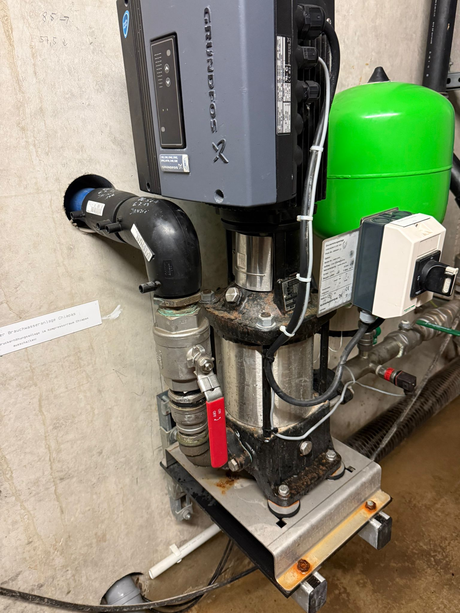 Eine Pumpanlage mit eigener Steuerung